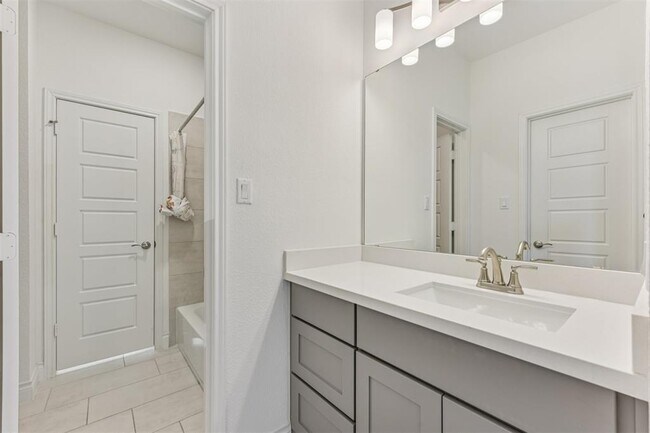 Building Photo - 253 Rosetta Lp