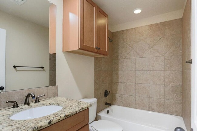 Building Photo - 1202 Morrow St