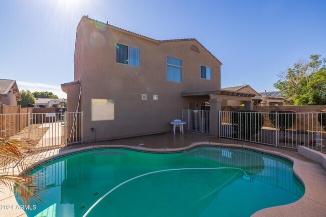 Building Photo - 16170 W Port Royale Ln