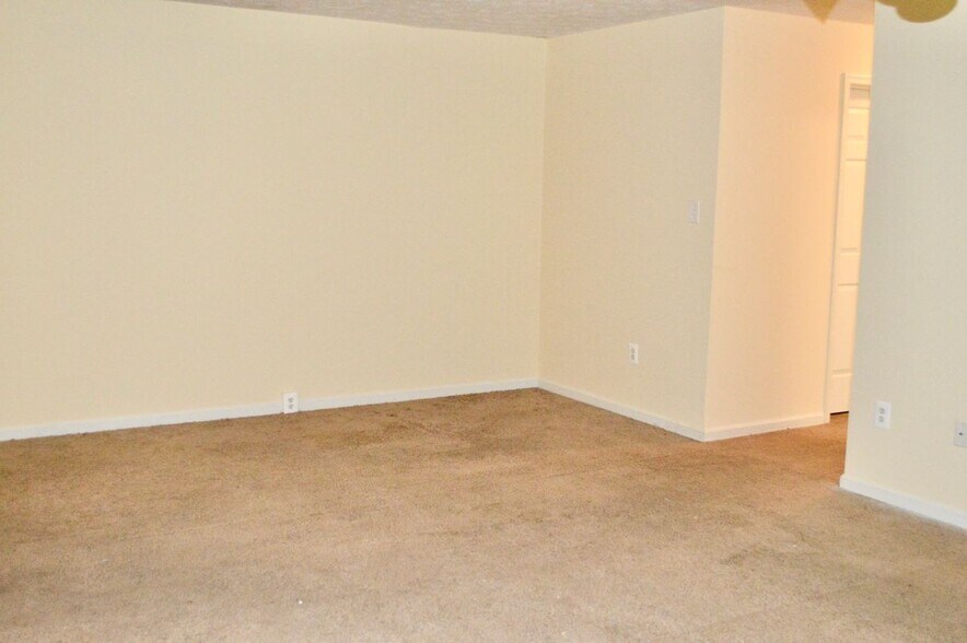 Building Photo - 6409 Weatherby Ct