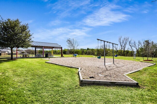 Building Photo - 102 Blanco Woods Blvd