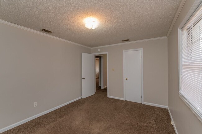 Building Photo - SECTION 8 ACCEPTED! - Cozy 2-Bedroom Home in Prime Augusta Location