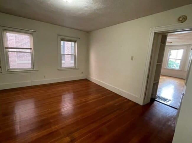 Building Photo - 251 Broadway