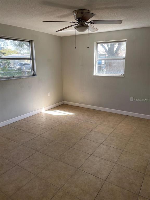 Building Photo - 1140 Viking Dr