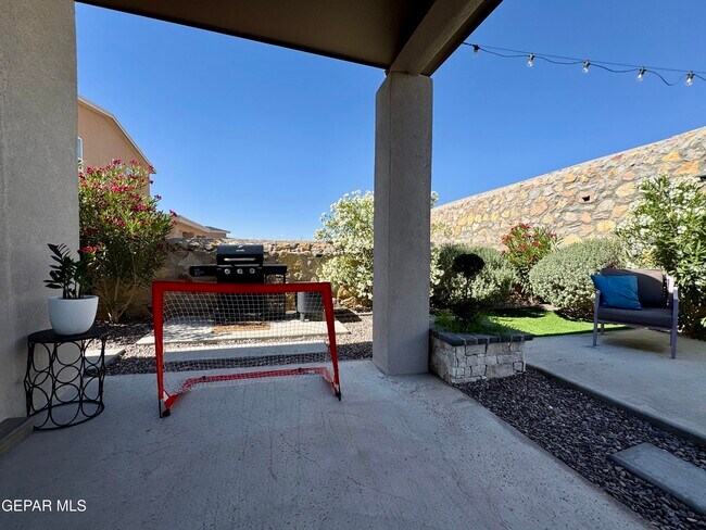Building Photo - 13684 Glen Vista Ln