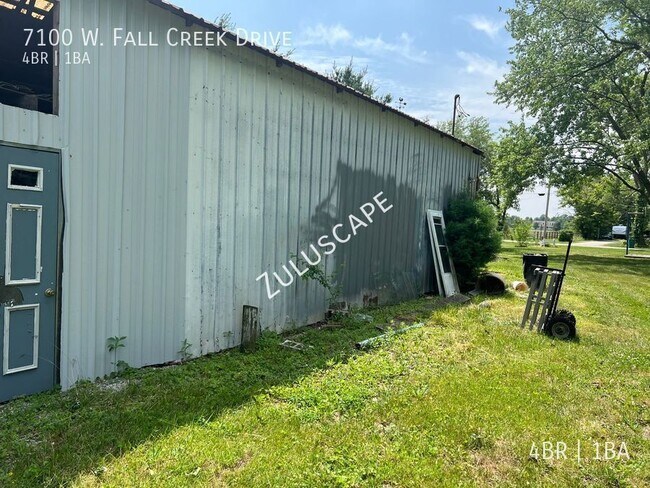 Building Photo - 7100 W Fall Creek Dr