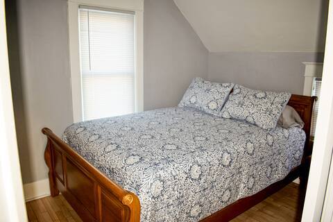 Building Photo - 838 E Washington St