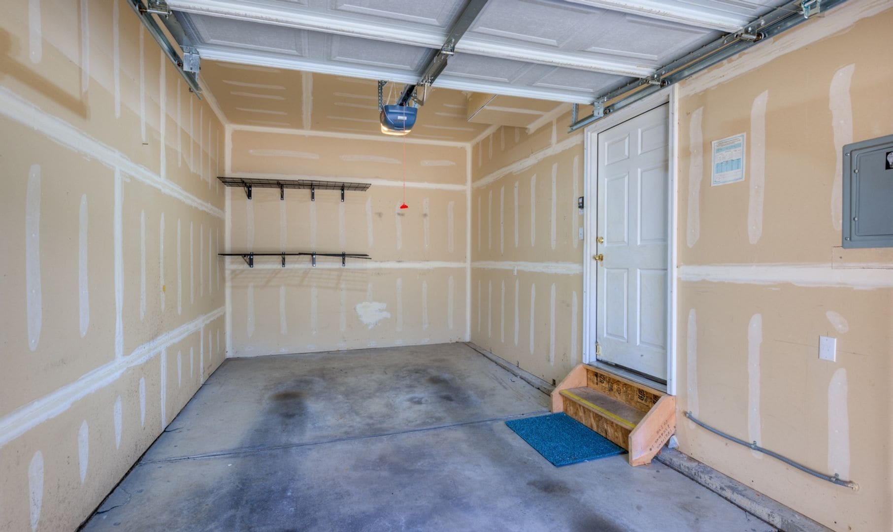 Building Photo - 835 Kane Dr