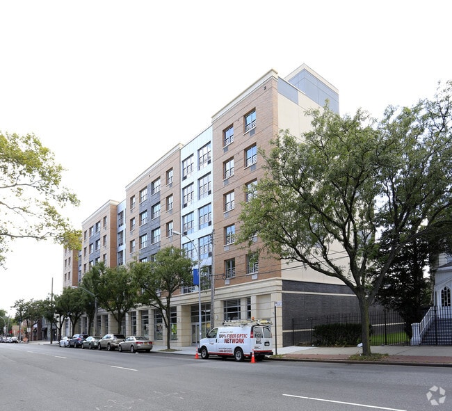 Building Photo - Rubin Wolf Apartments