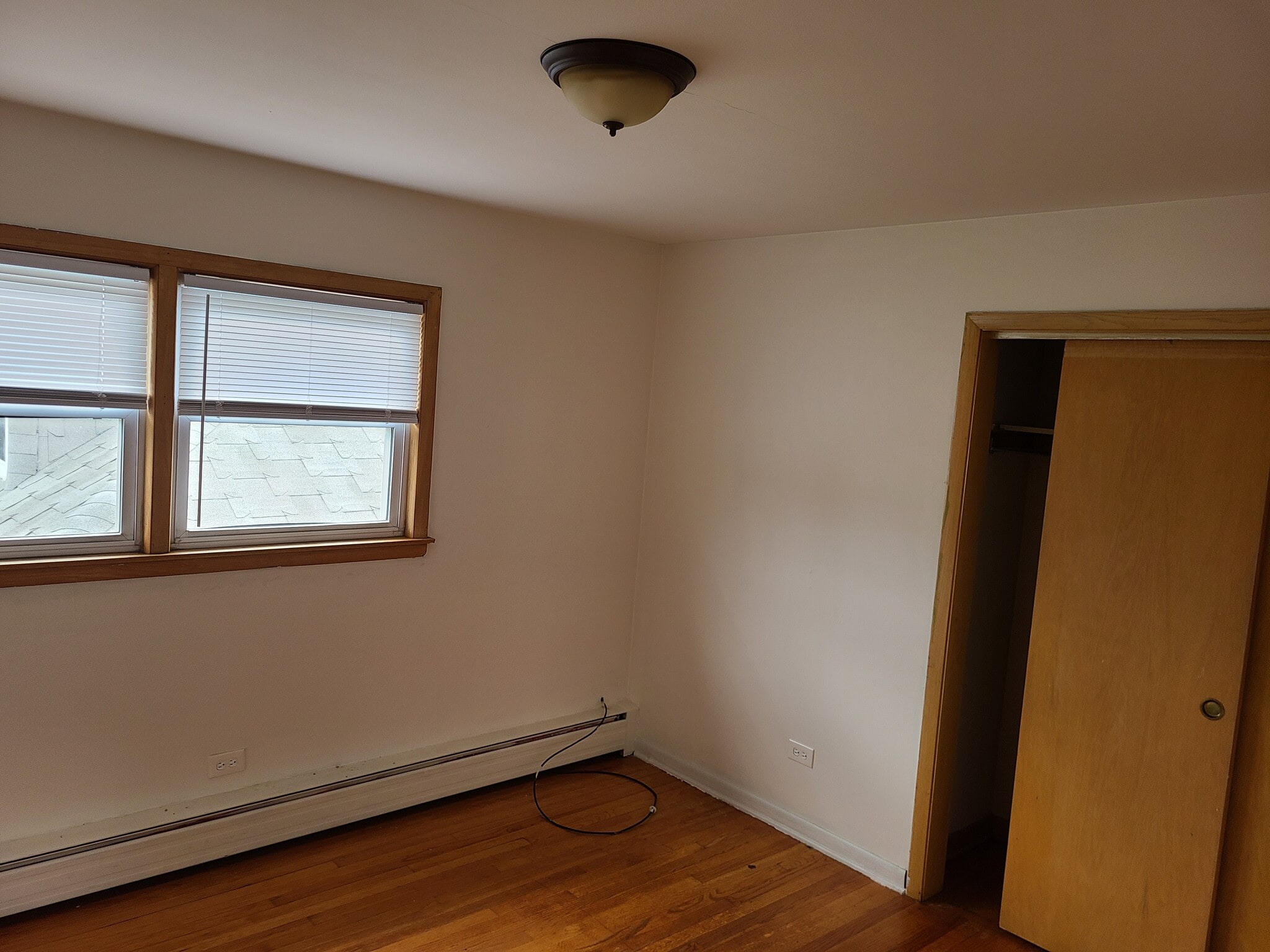 Building Photo - 5452 W Addison St