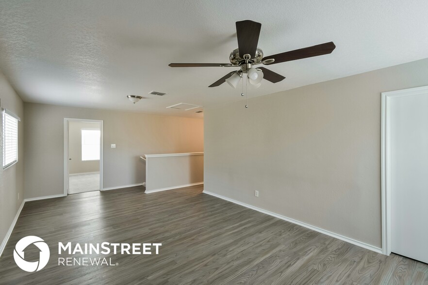 Building Photo - 338 Spruce Breeze