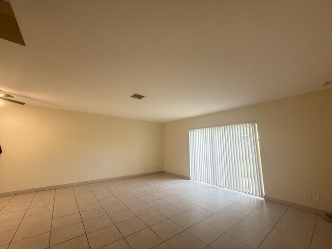 Building Photo - 7903 SW 9th St