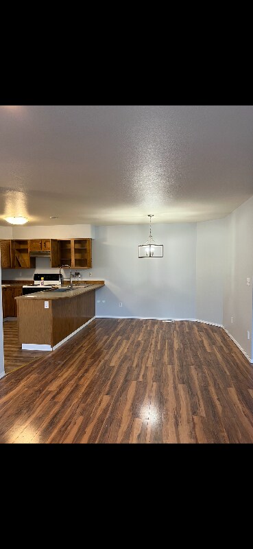 Building Photo - 981 E Snohomish Ave