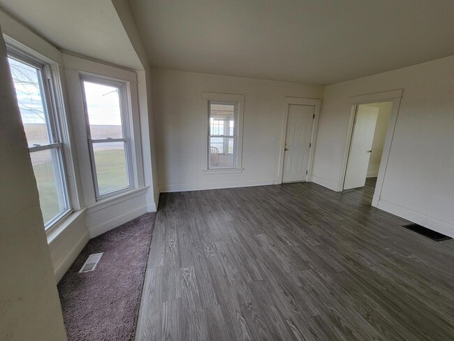 Building Photo - 2453A Mound Rd