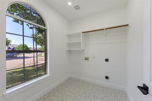 Building Photo - 3933 Harbor Dr