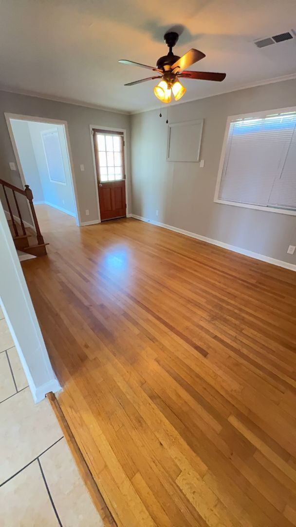 Building Photo - Charming 4 bedroom 1.5 bath home in Oakhav...