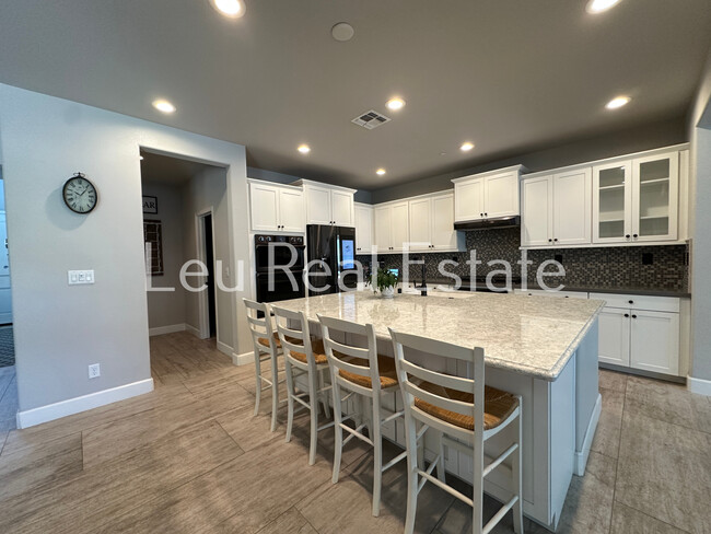 Building Photo - 5256 Florentino Lp