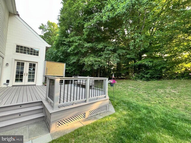 Building Photo - 8530 Oak Chase Cir