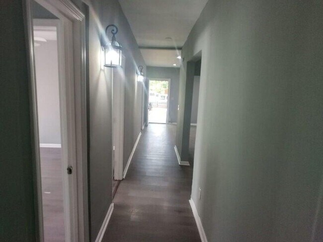 Building Photo - 957 Harwell St NW