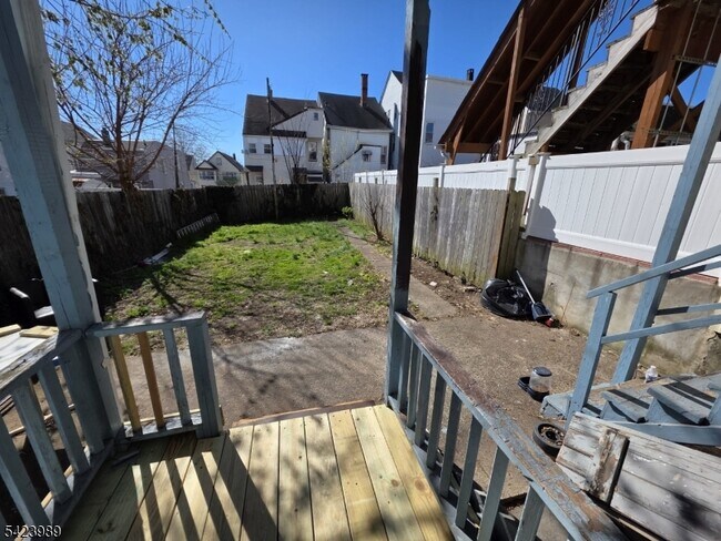 Building Photo - 18 Michigan Ave