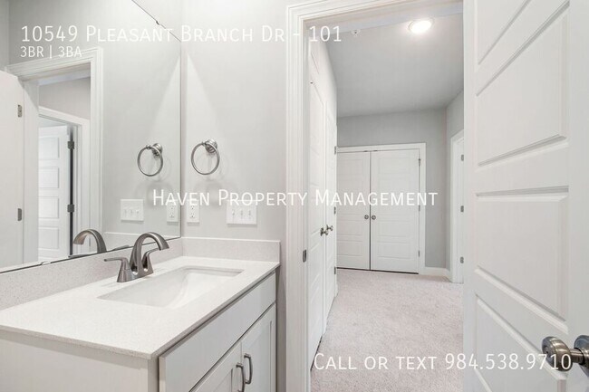 Building Photo - 10549 Pleasant Branch Dr