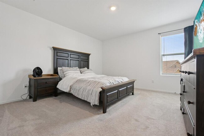 Building Photo - 17717 - Sulphur Spgs Wy