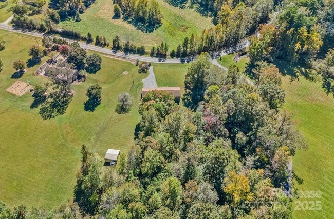 Building Photo - 540 Hoover Rd