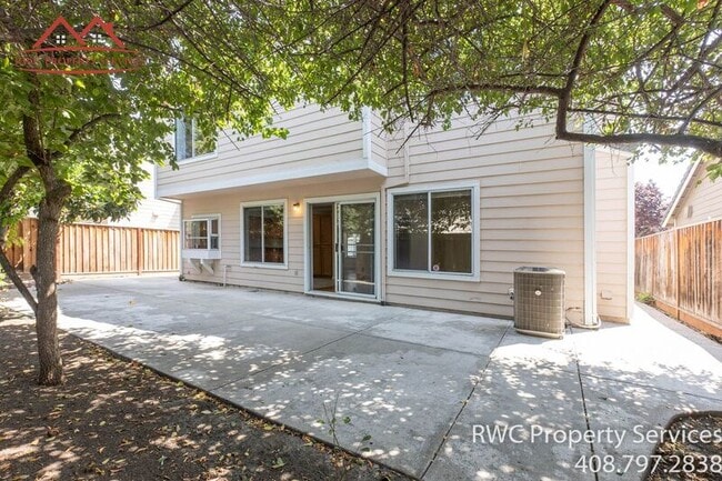 Building Photo - 1459 Chavez Way