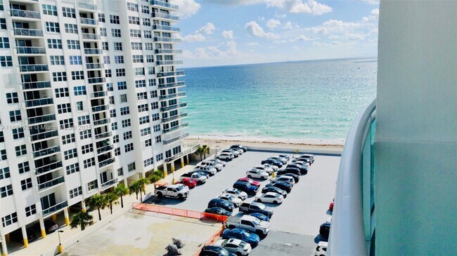 Building Photo - 3001 S Ocean Dr