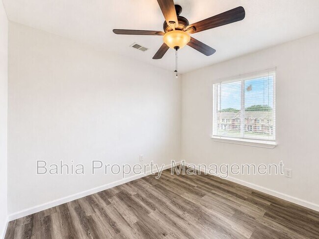 Building Photo - 5214 Via Hacienda Cir