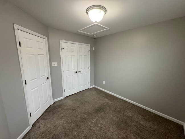 Building Photo - 1720 SF Townhome - 3 BR/1.5 BA in Vineland - Kings Crossing!