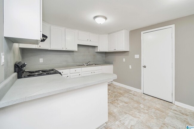 Building Photo - 2136 Arcadia Rd