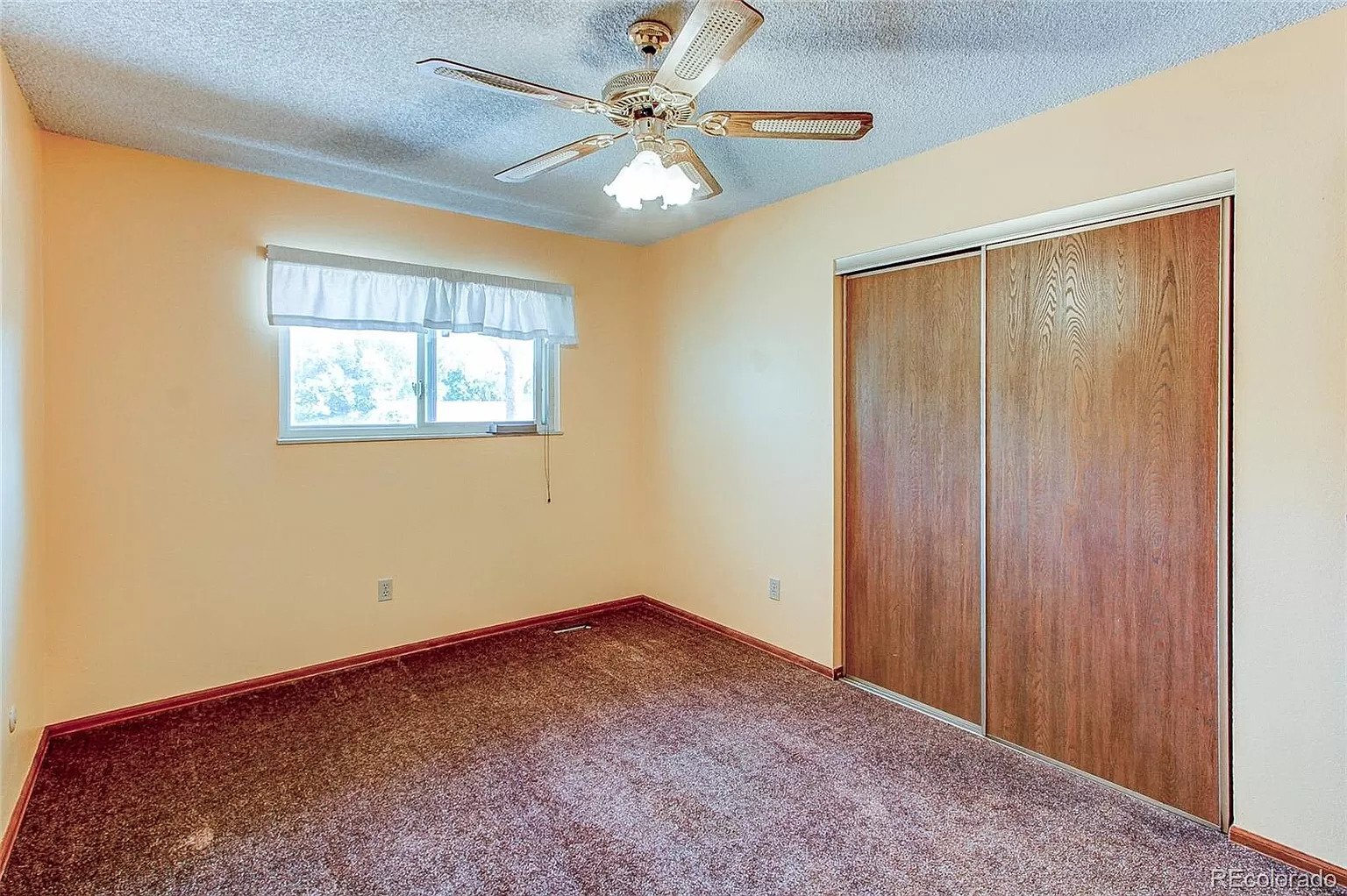 Building Photo - 1357 S Oswego Ct