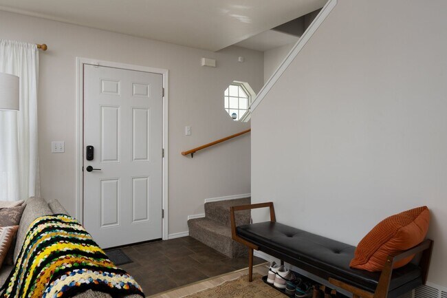 Building Photo - 3407 Laredo Dr