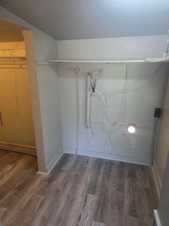 Building Photo - Updated 3 bedroom 2 bath Home for rent