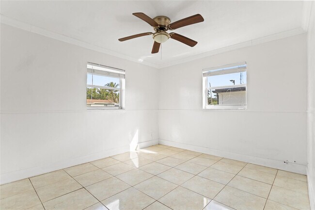 Building Photo - 4184 SW 49th Ct