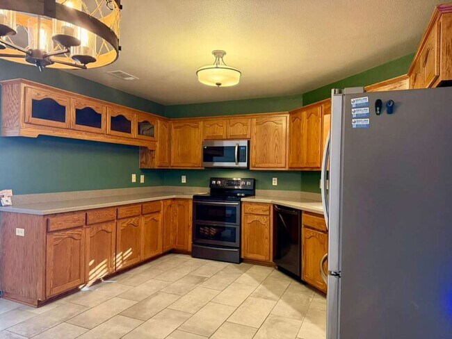 Building Photo - Beautiful single-story home on a corner lot in New Braunfels!