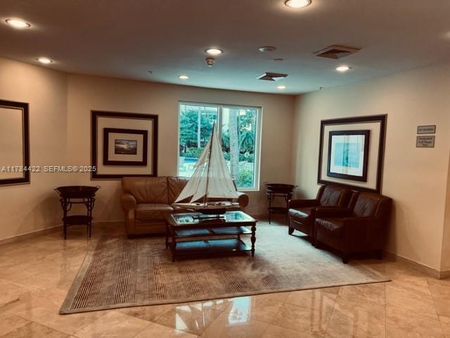 Building Photo - 3370 Hidden Bay Dr