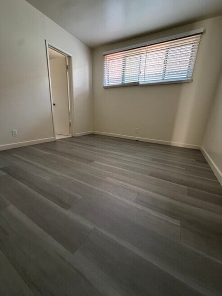 Building Photo - 733 Pier Ave