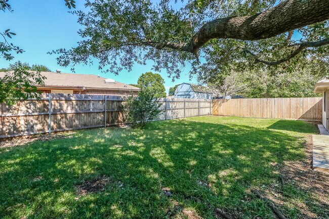 Building Photo - 3816 Ashley Ln