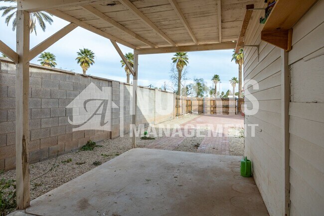 Building Photo - Adorable Private One Bedroom, One Bathroom...