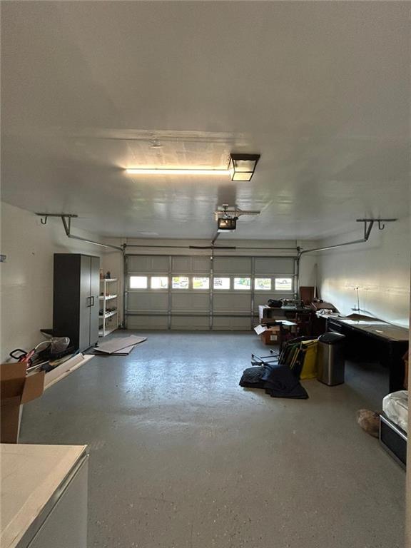 Building Photo - 5335 Lakebrooke Run