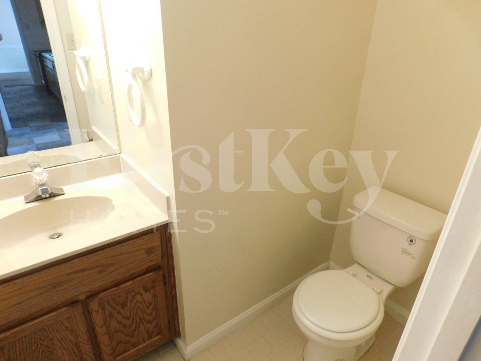 Building Photo - 2428 Green Glen Dr