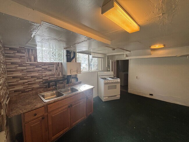 Building Photo - Use Your Tax Return For This Sweetheart of a Deal! This is a Lease-to-Own – Not a typical rental.