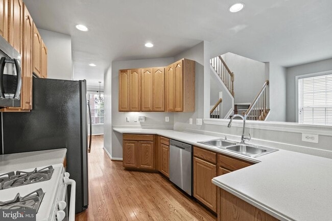 Building Photo - 1208 Cambria Terrace NE