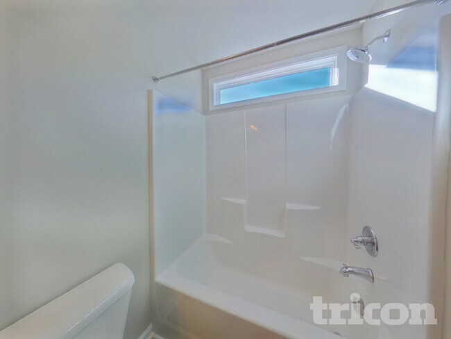 Building Photo - 931 Bryden Ln