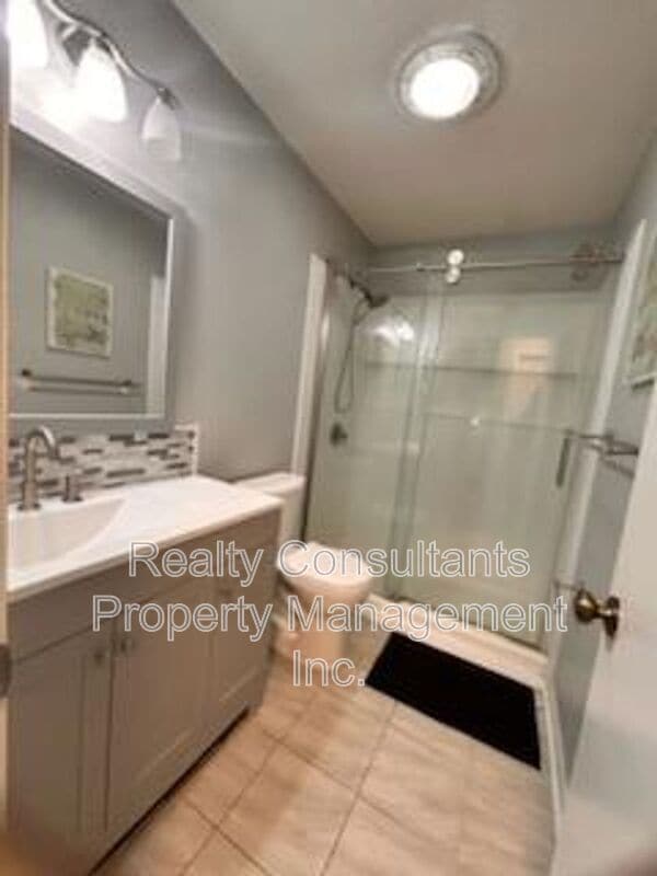 Building Photo - 2705 N Centennial St