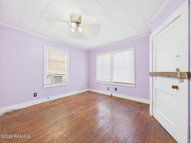 Building Photo - 324 General Mouton Ave