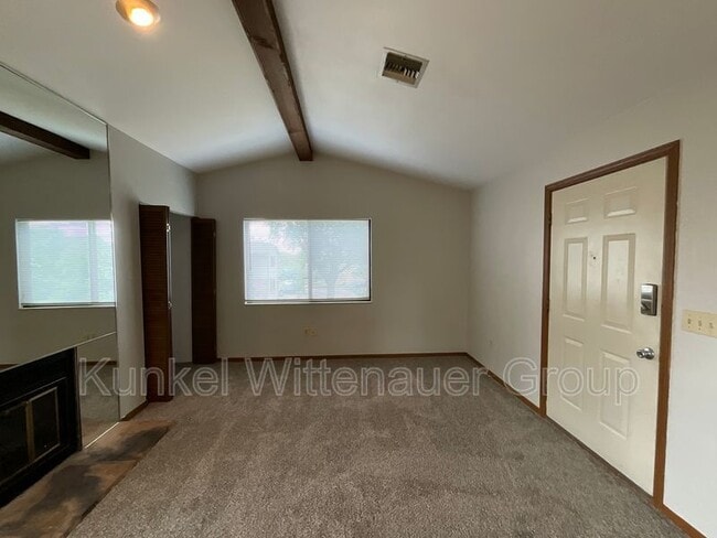 Building Photo - 218 Eagle Ridge