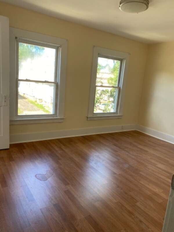 Building Photo - 134 School St